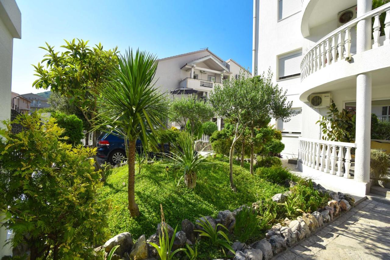 Apartments Adok Budva Luaran gambar