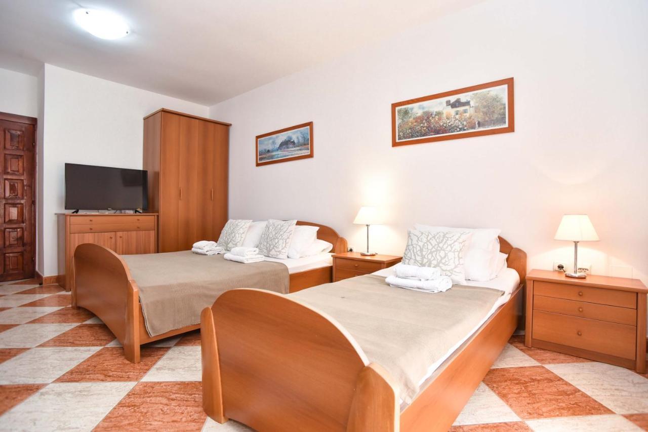 Apartments Adok Budva Luaran gambar